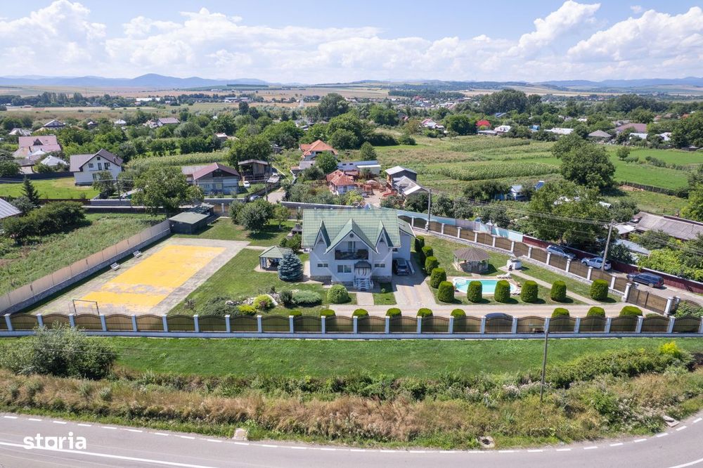 Casă cu piscină și teren de tenis – Girov, 10 min de Piatra Neamț