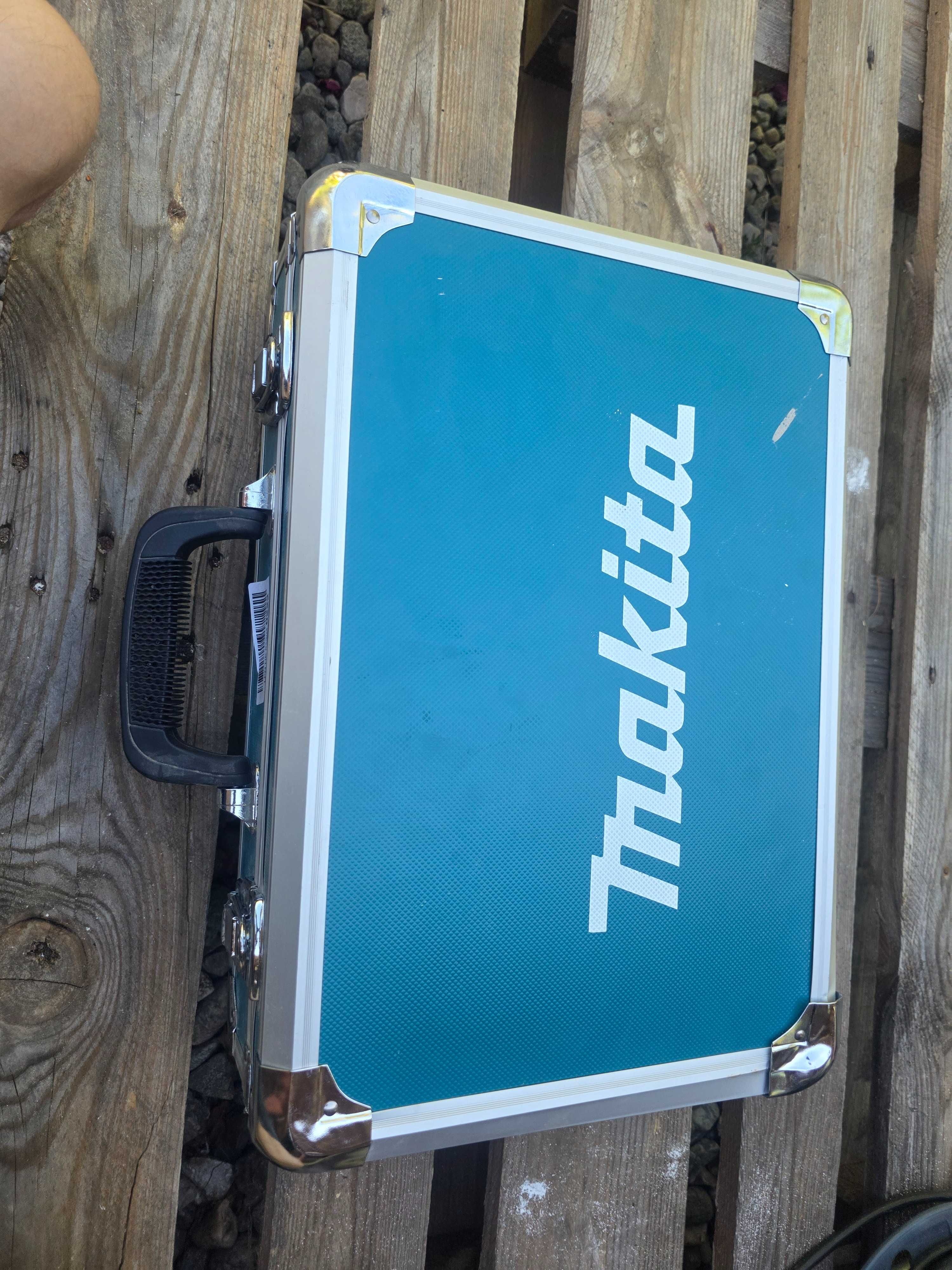 Makita HR2631FT ciocan rotopercutor si demolator electric 2,4 J