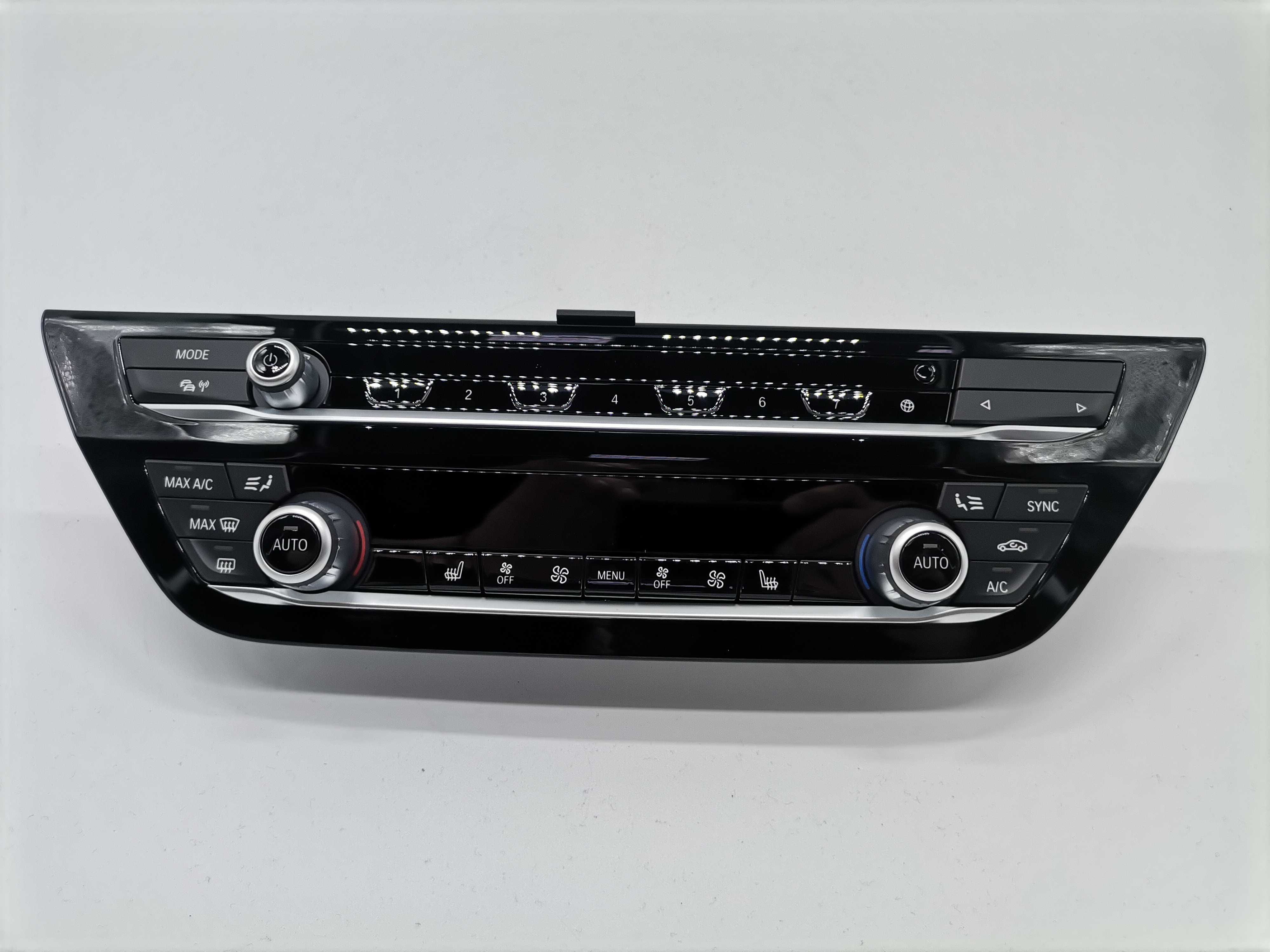 Нов 5A48005 Аудио Климатик Панел BMW G30 G31 Lci