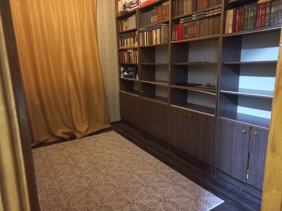 Ijaraga 3 ta qiz uchun xona