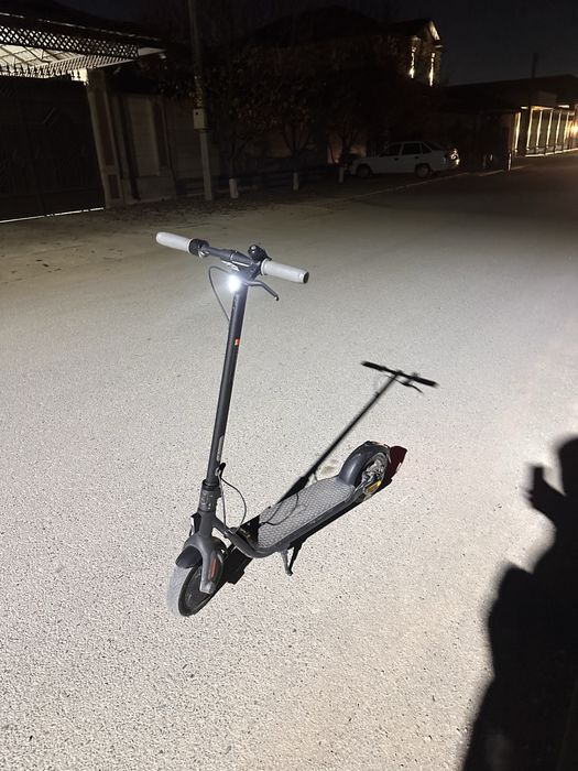 Ninebot kickscooter F20A самокат