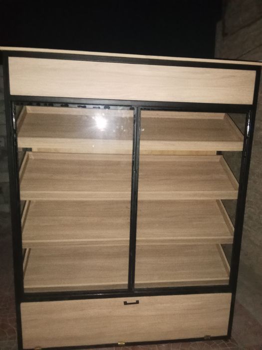 Arzon darvoza perila besetka naves panjara stol stul