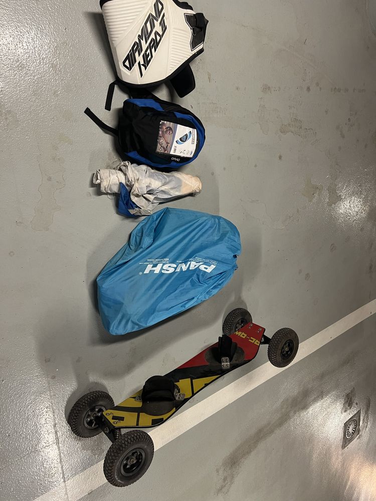 Pachet mountainboard si kyte