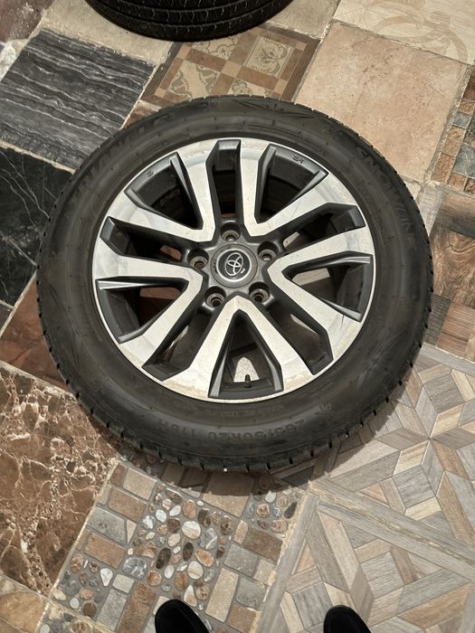 Продам комплект дисков с резиной