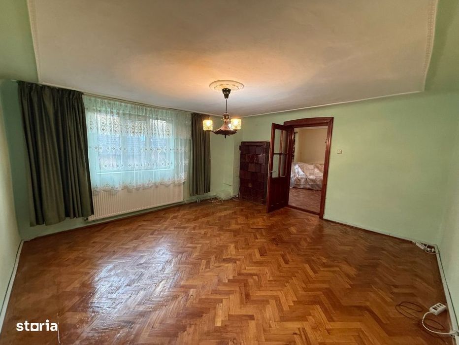 Casa 3 camere + teren 912mp zona Caraiman