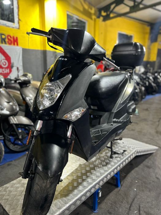 Kymco   fara permis
