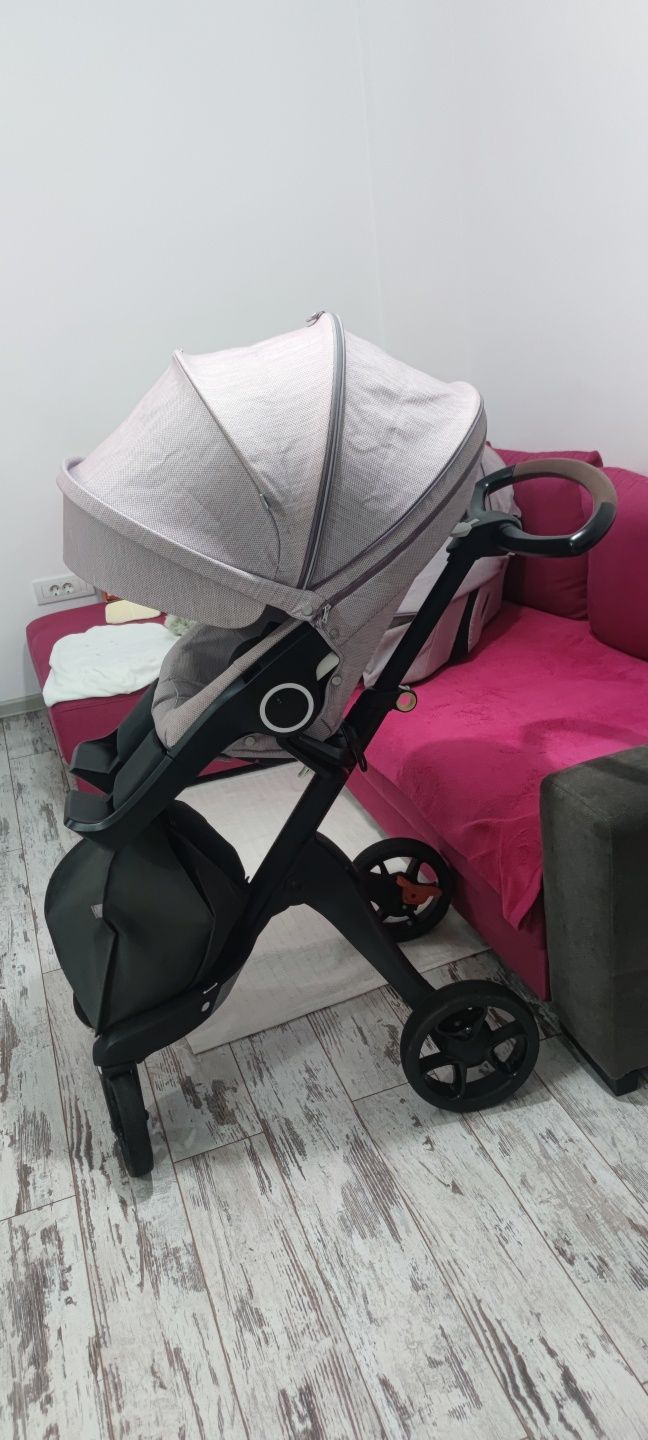 Cărucior STOKKE V 6 2 in 1, impecabil,culoare Brushed Lila Melange