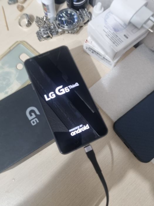 Продам LG G6 память 4/64