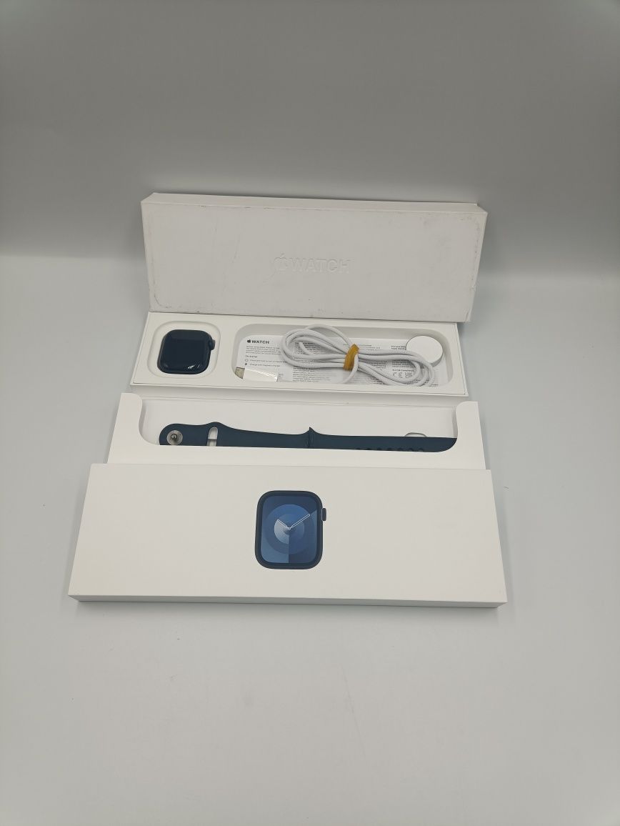 Apple watch 9 series.