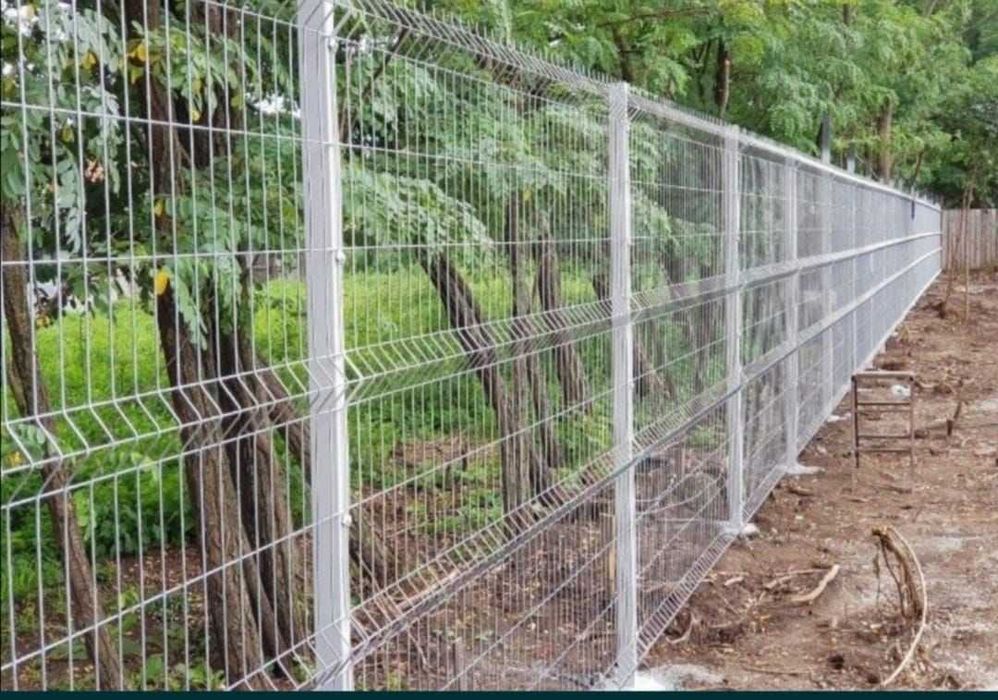 Garduri din sipca metalica, panou tip jaluzele, tabla, plasa si BCA