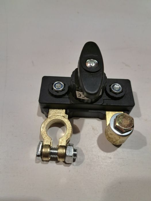 Прекъсвач на ел. Веригата в автомобила