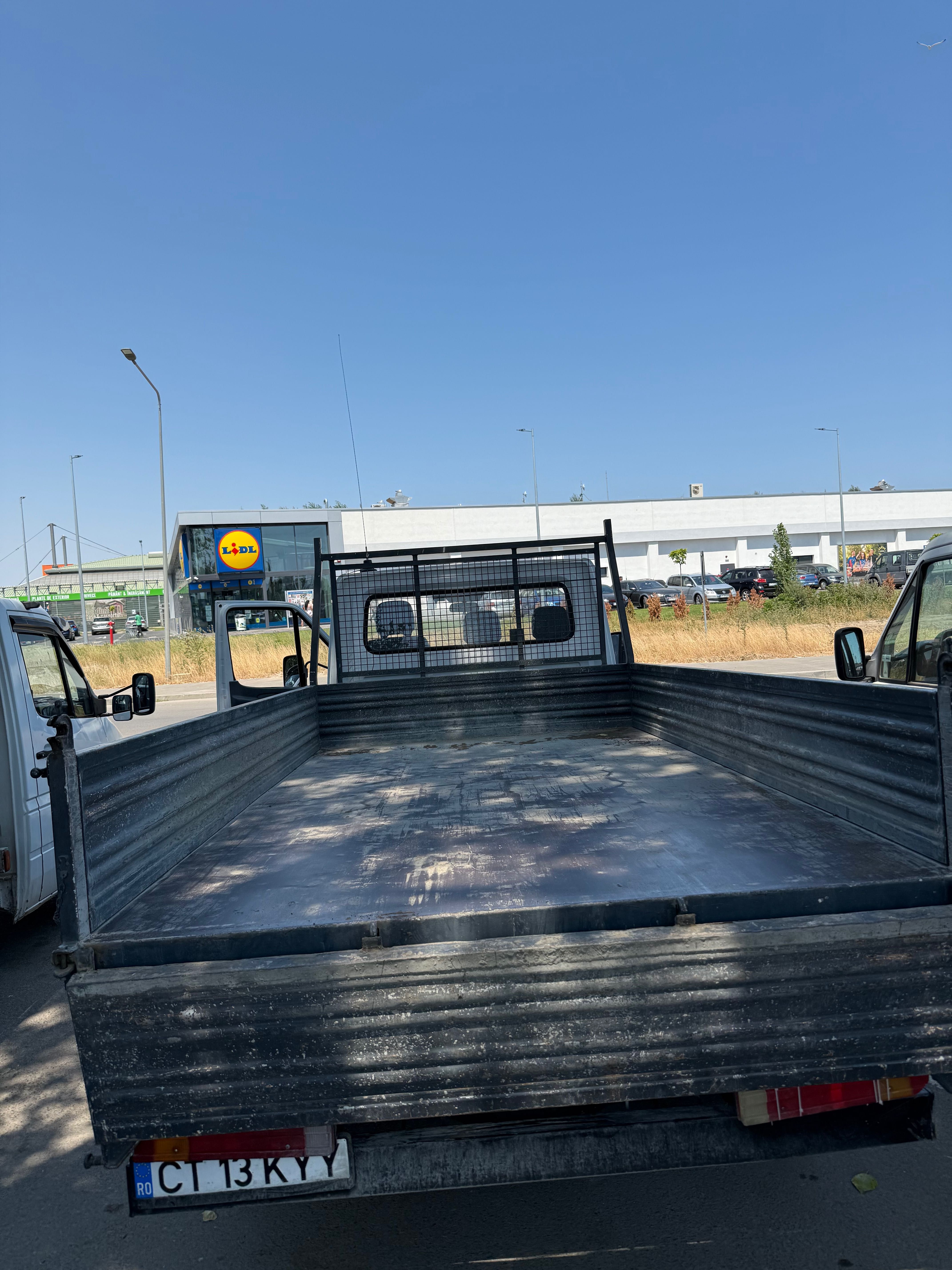 Transport marfă și basculabil,nisip, pietriș, materiale de construcții