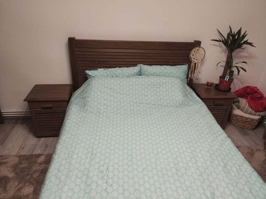 Set dormitor pat matrimonial cu noptiere din stejar