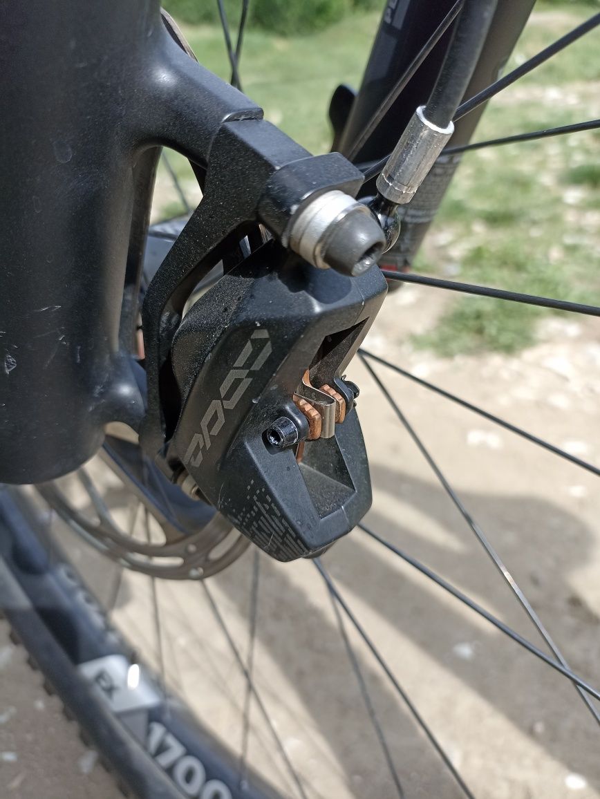 Спирачки Sram code r