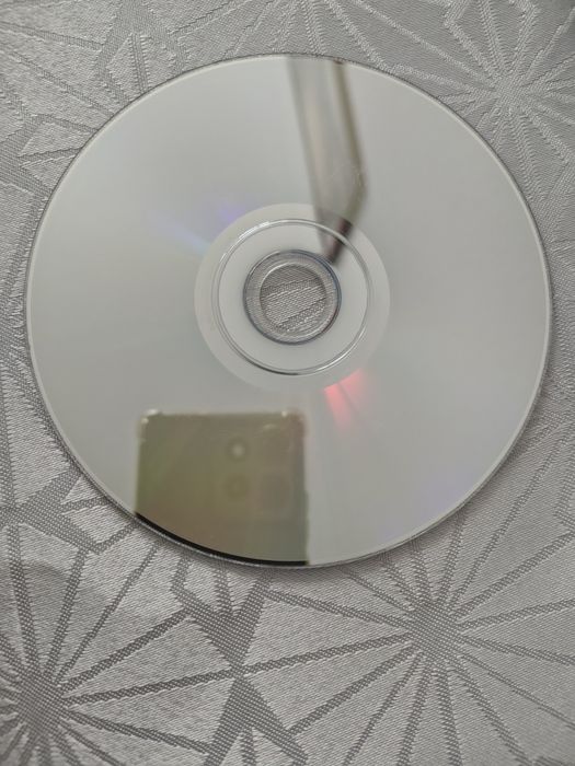 Vând DVD cu filmul în căutarea lui Nemo.