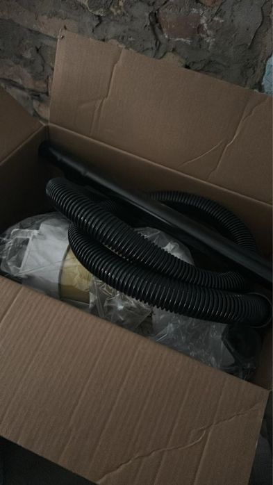 Пылесос каршер отличное состояние