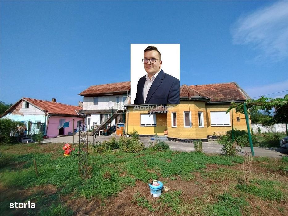 Caransebes, Casa cu Teren de 585 Mp, Zona Sesu Rosu