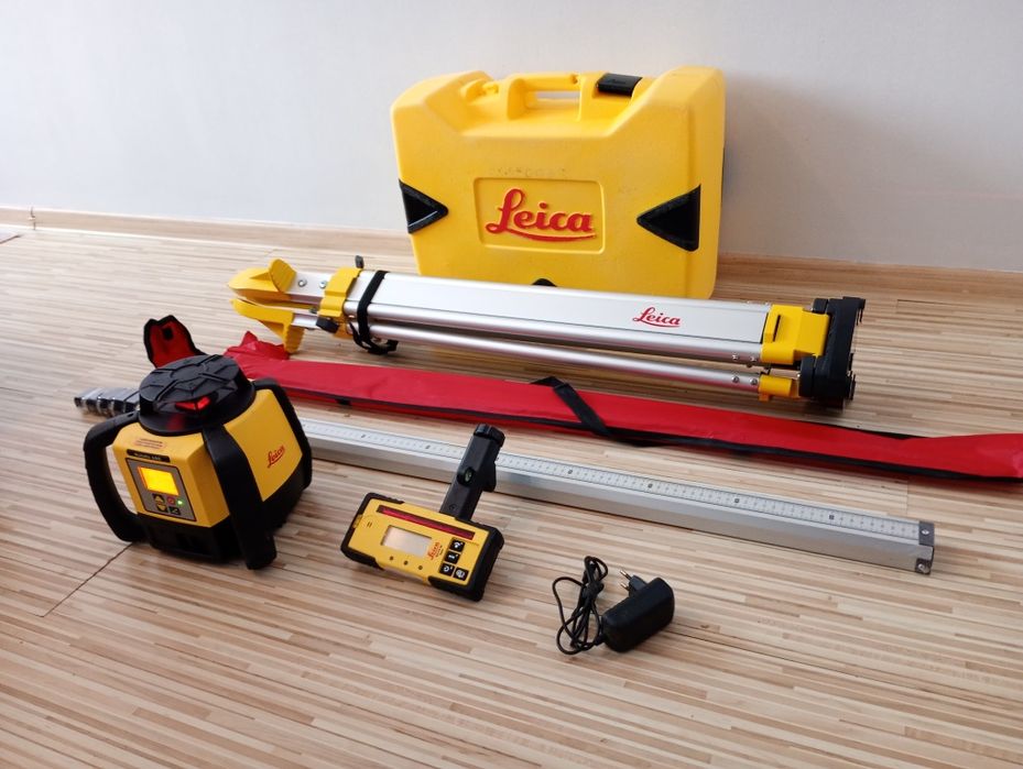 Nivelă laser Leica Rugby 680
