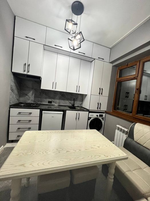 Сдаётся 2-комнатная квартира в отличном районе!