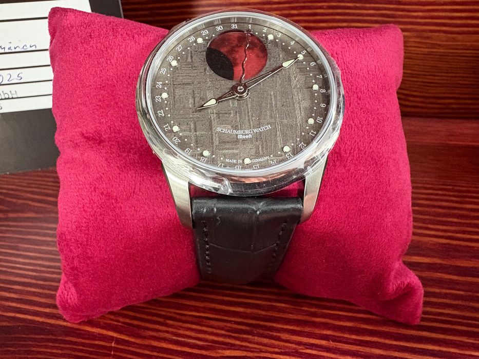 Ceas Schaumburg Blood Moon Meteorite nou