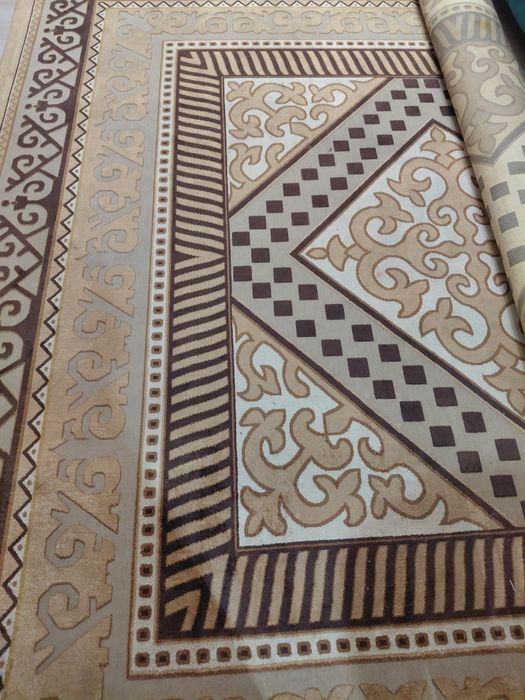 Ковер размер 3×4,чистый, состояние отличное, качесво хорошее, в связи