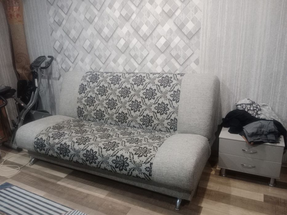 Продам хороший диван