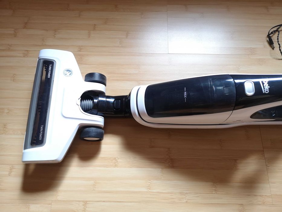 Vand Aspirator vertical Beko 18V 60min Capacitate 0.5l Cyclone Hepa10