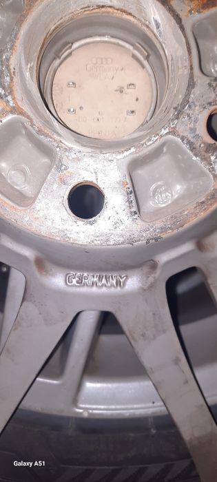 Vând jante originale Audi R 18 + cauciucuri