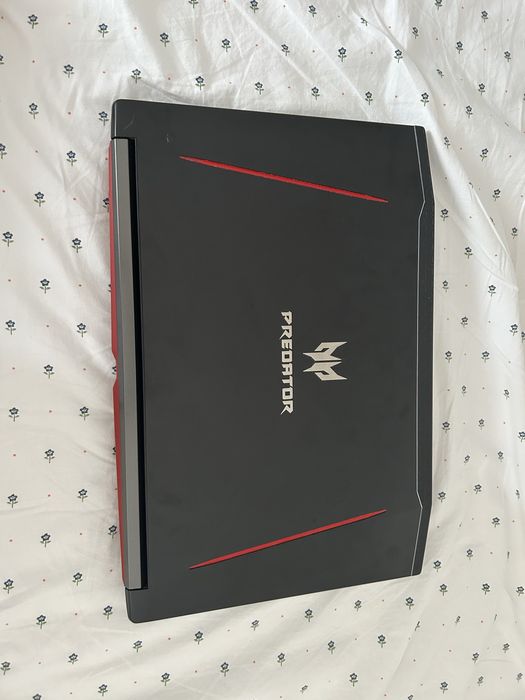 Laptop gaming acer predator helios 300