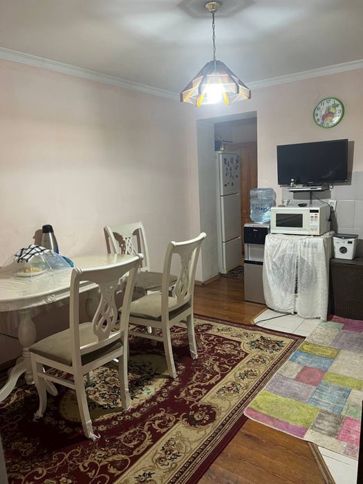 Toshkent shaxar Mirzo Ulugbek tumanida 3xonali kv sotiladi