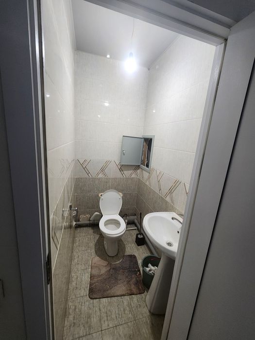 Buyuk ipak yoʻli metrosi Parkent bozori 2 daqiqa Arenda