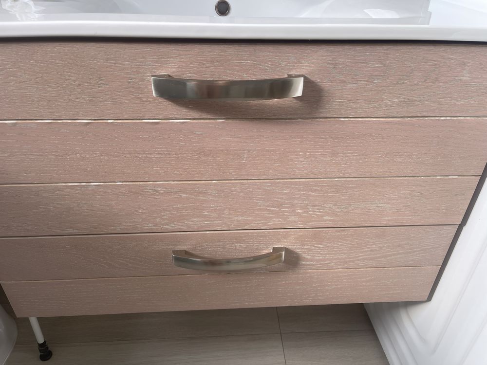 Mobilier baie cu oglinda si bec
