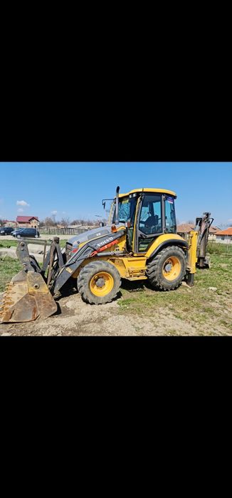 Vând buldoexcavator Volvo BL71B din 2013