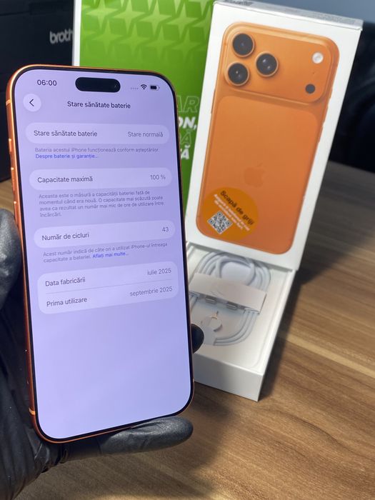 iPhone 17 Pro Max • 256 GB • Cosmic Orange