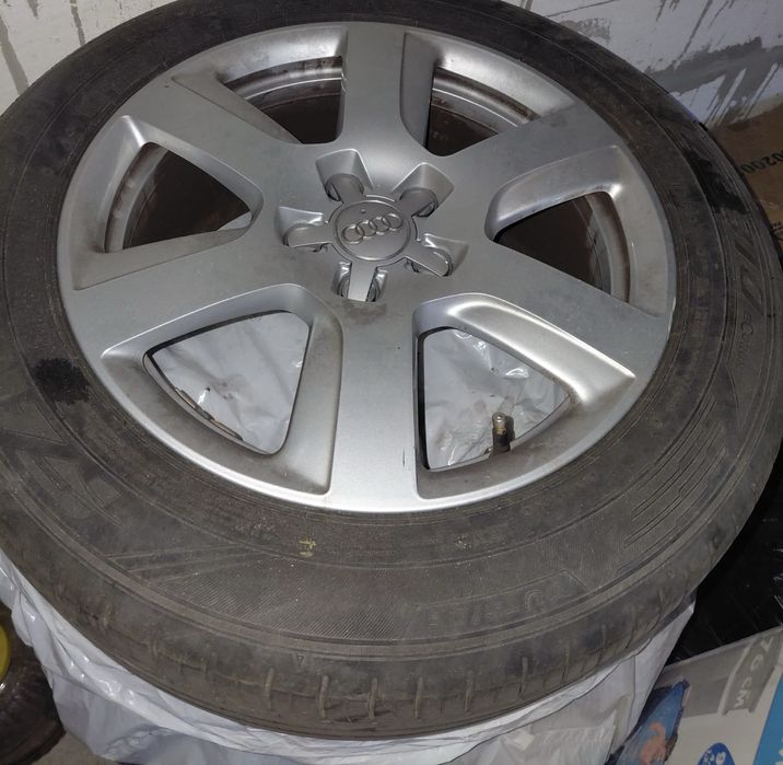 Genti Audi pe 17  cu , cauciucuri de vară