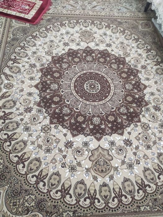 Продается ковер 4/4,5