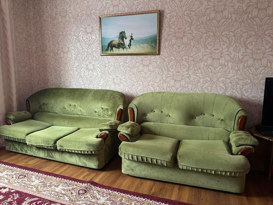 Продам диван с креслом