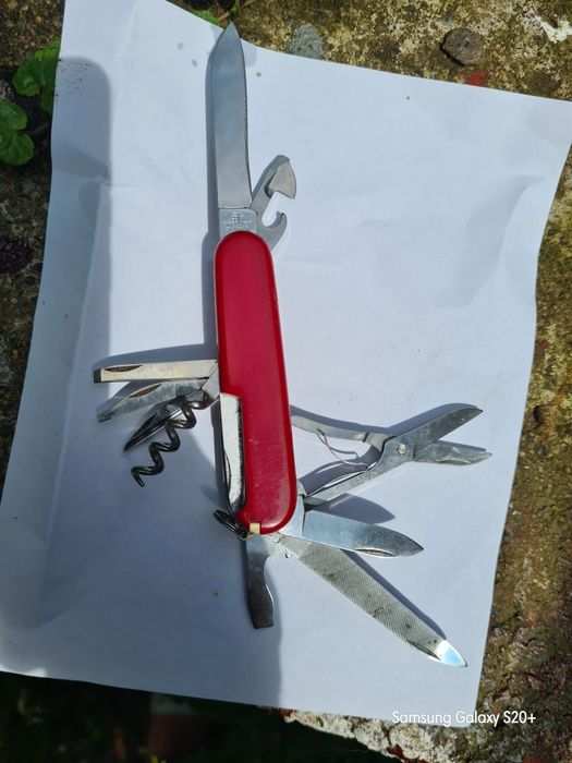 Vând briceag elvețian Victorinox original