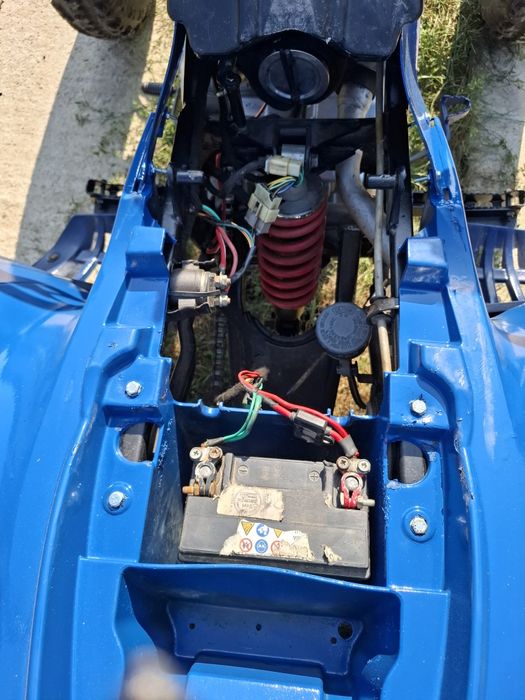 Vând atv shineray