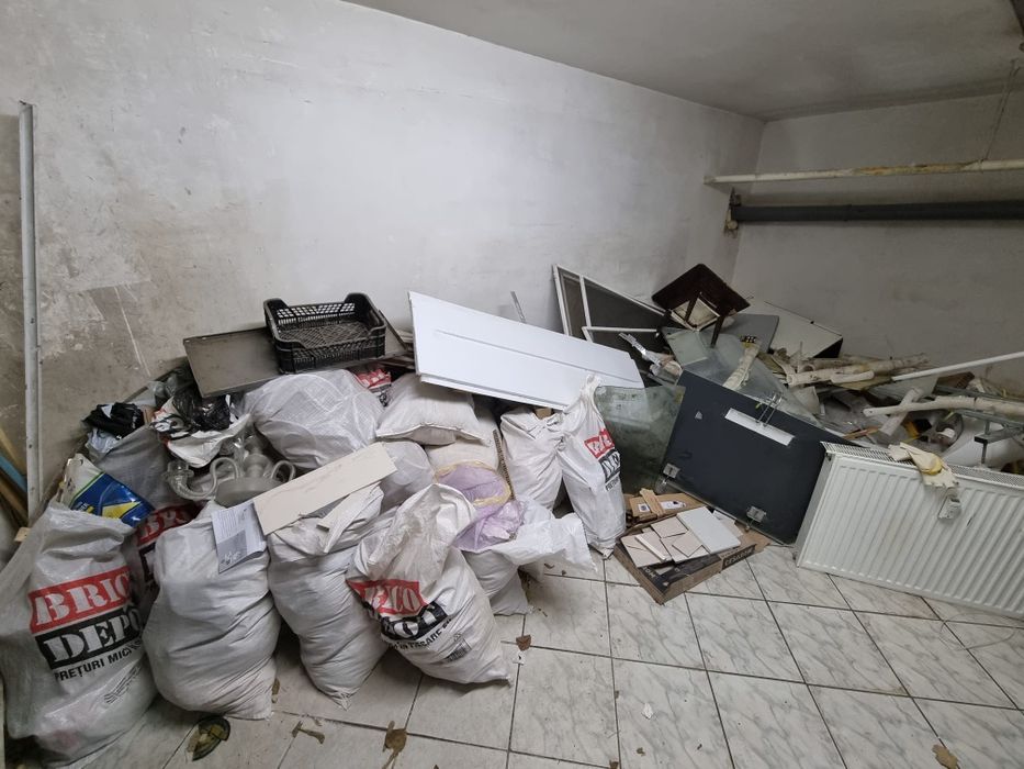 Transport moloz mobila veche curatenie