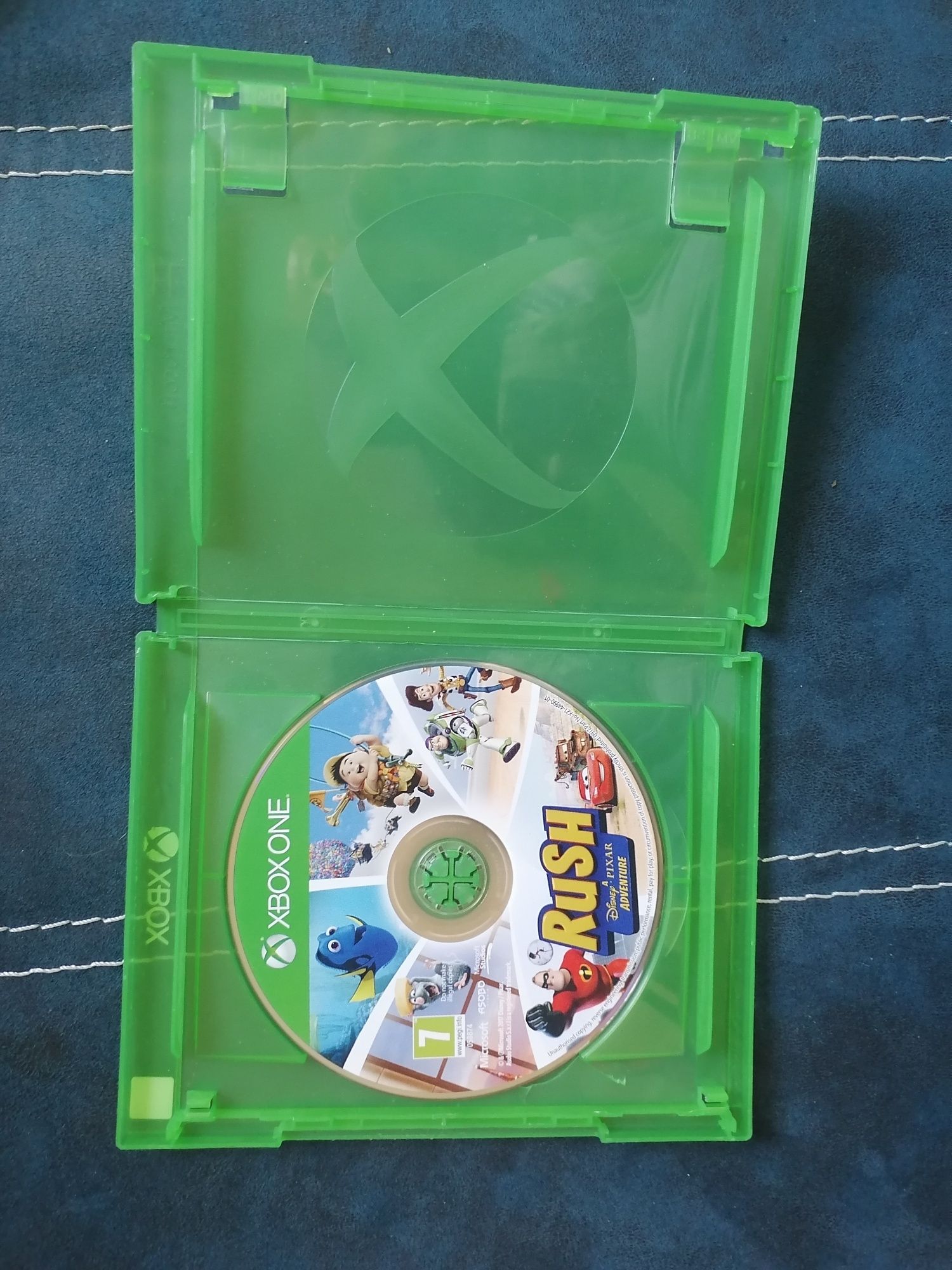 Vând jocuri consola Xbox one90