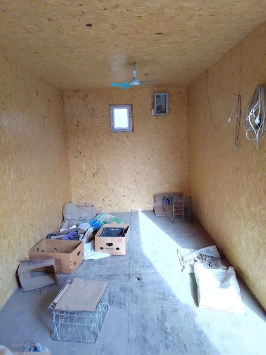 Konteyner. Uzunligi 6 metr 1000$
40 foiz remont qilingan