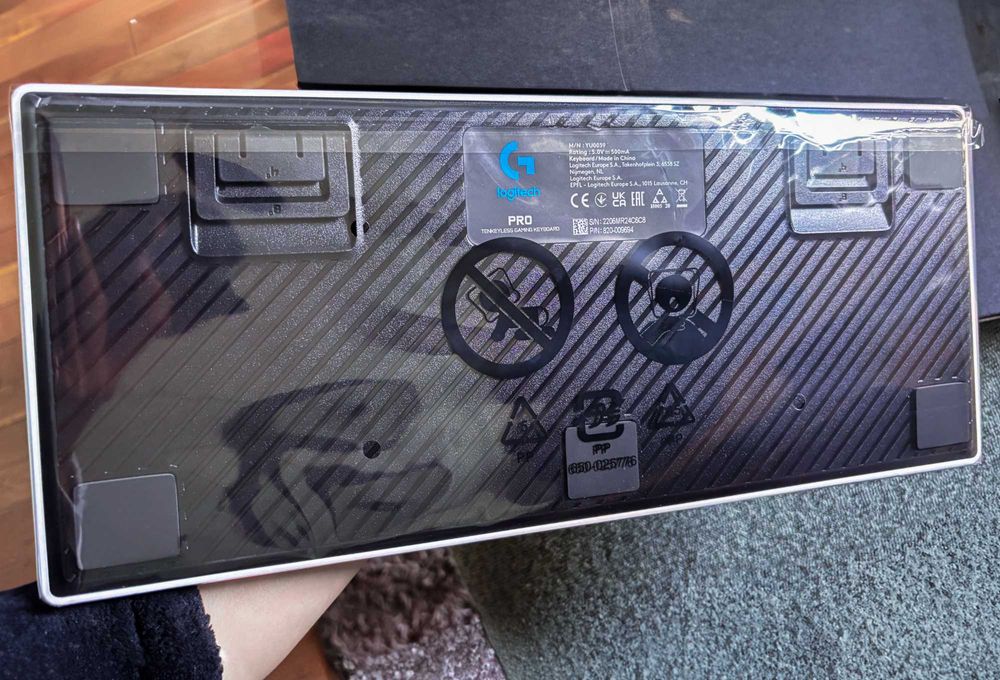 (чисто нова) Logitech G Pro KDA - Геймърска механична клавиатура