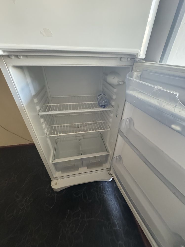 Продаю Indesit срочно