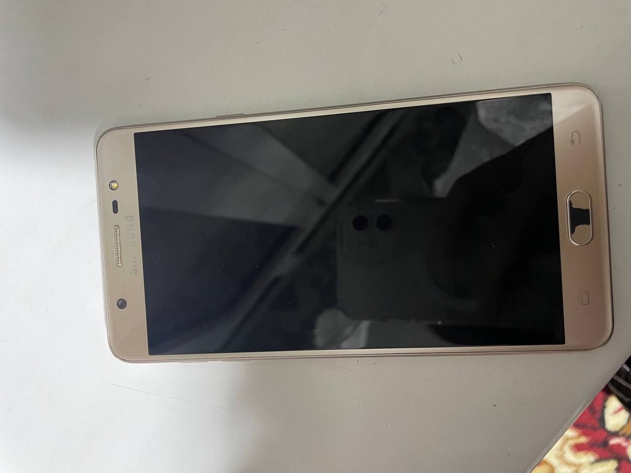 Продаётся Samsung J7