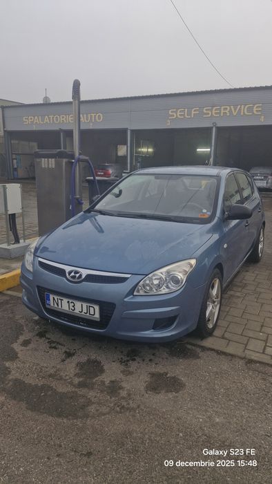 Vând Hyundai  I 30