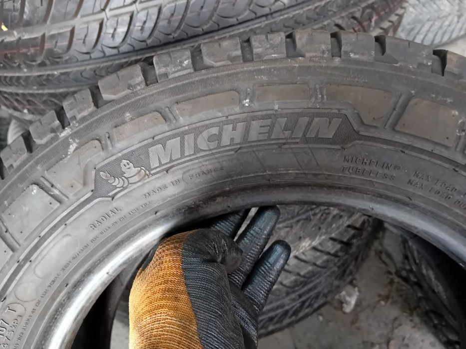 4бр.всесезонни гуми Michelin 215 65 16C dot0221
