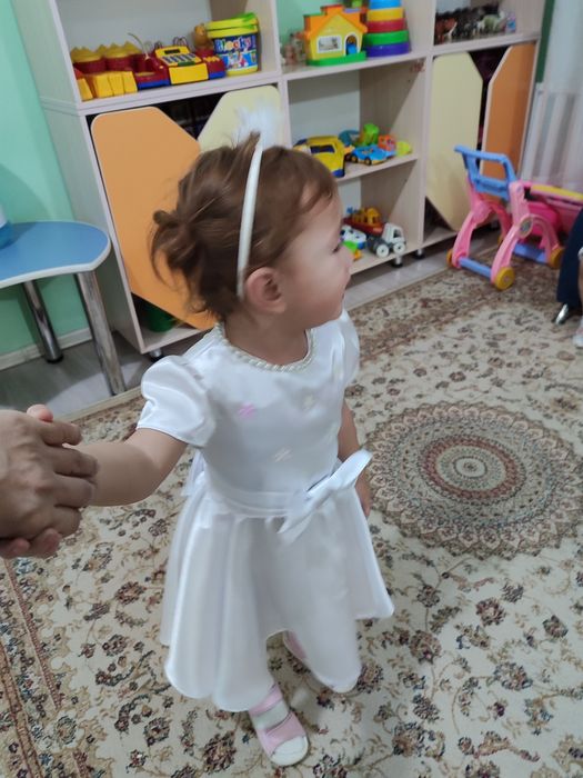 Платье снежинки белое