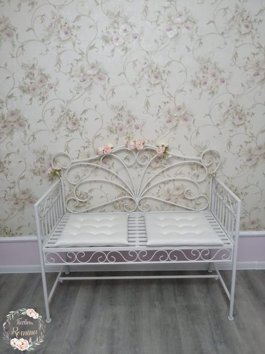 Bancă metalică decorativă pentru evenimente în aer liber/grădină