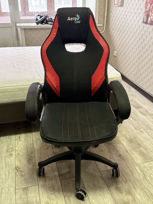 Продам компьютерное кресло